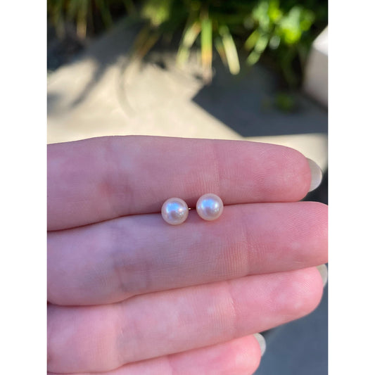 Vintage Solid 14k Yellow Gold Pearl Stud Earrings