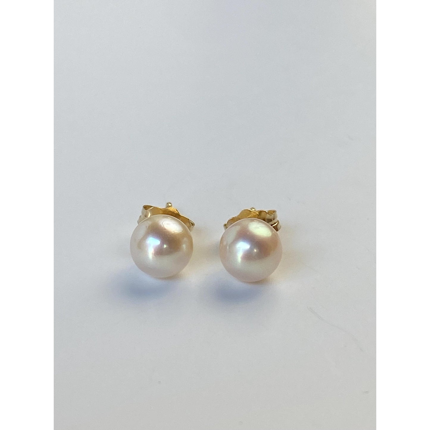 Vintage Solid 14k Yellow Gold Pearl Stud Earrings