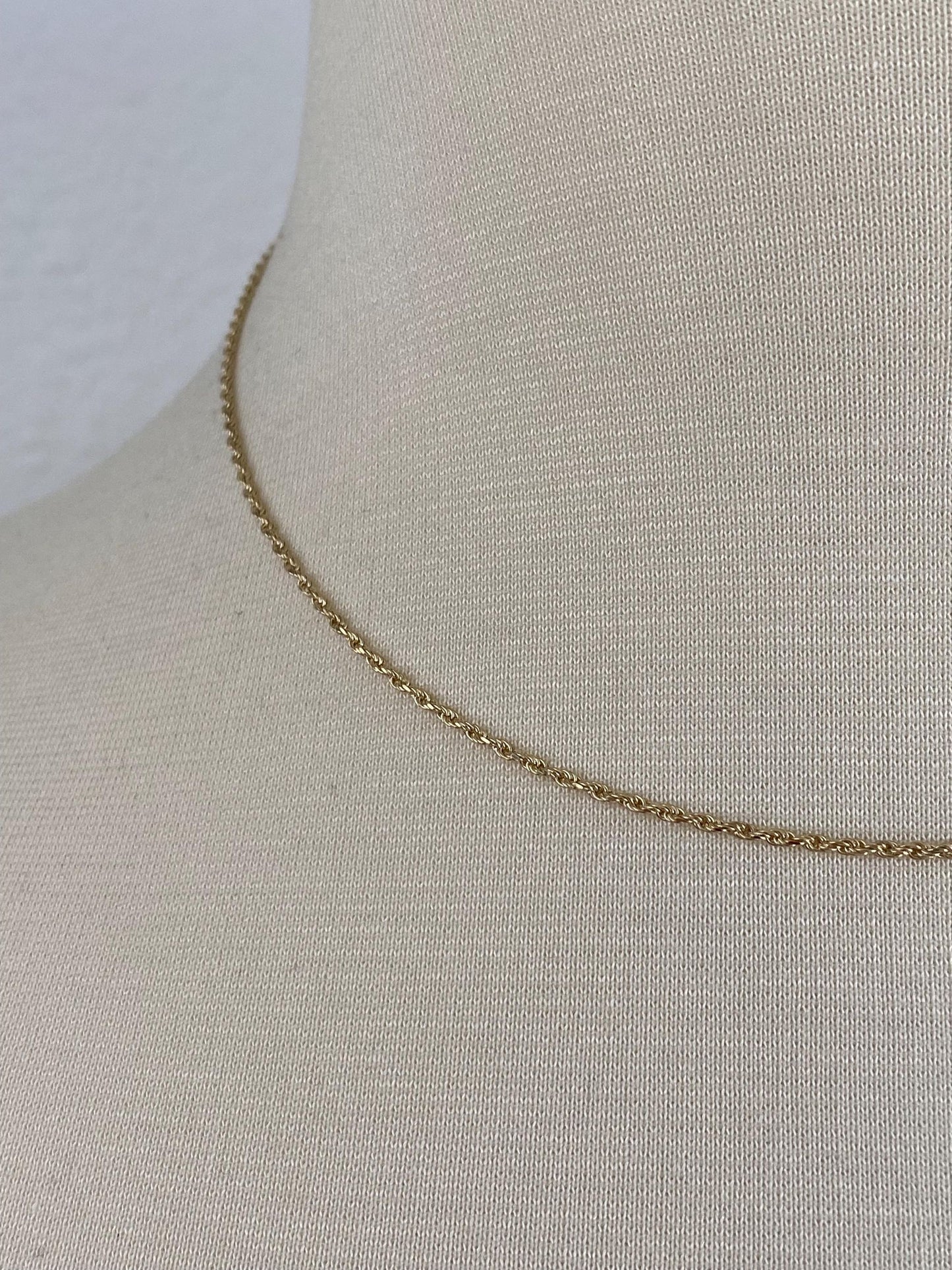 Vintage Solid 10k Yellow Gold Dainty Rope Chain Necklace - 16 inches