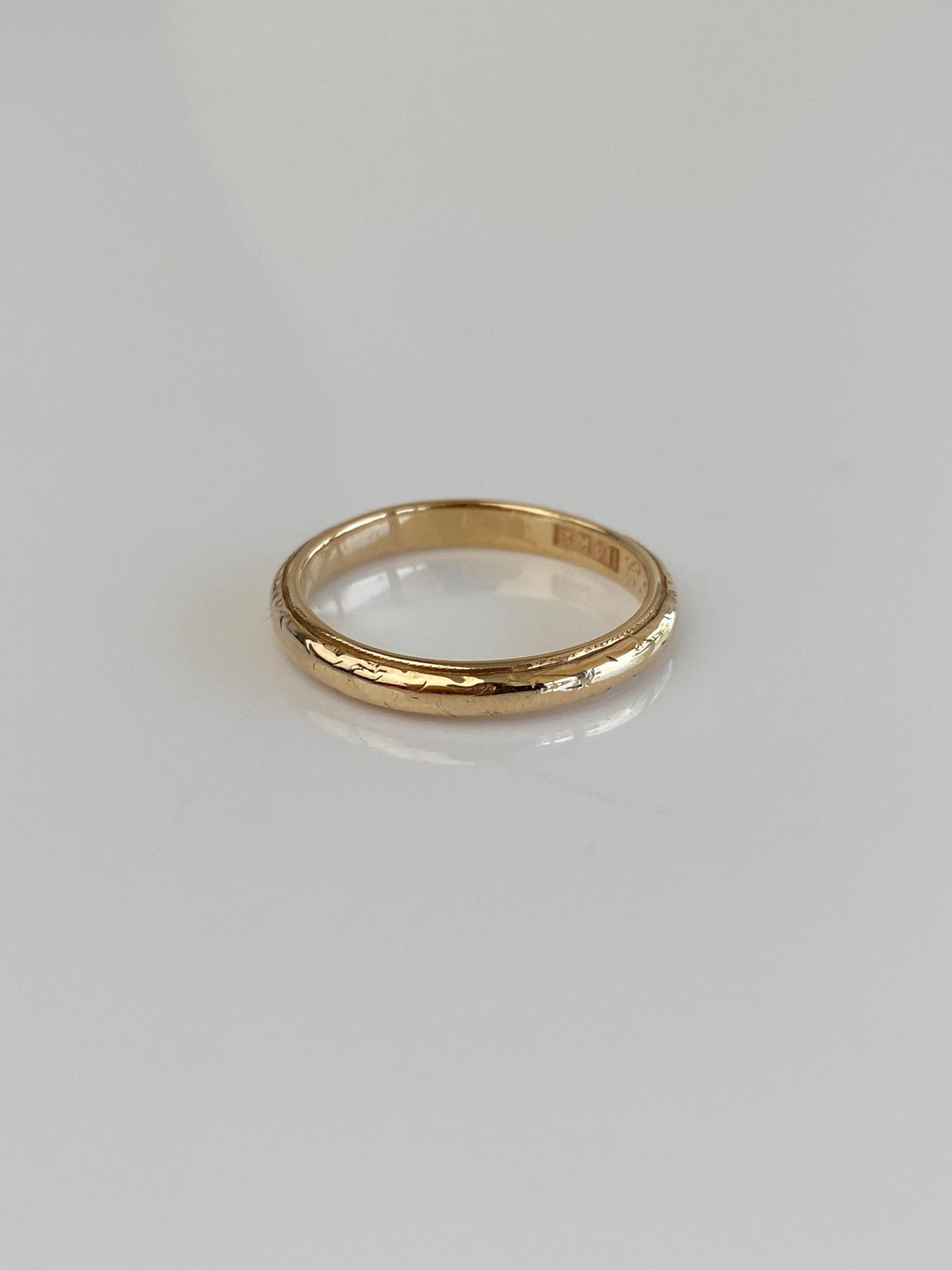 Vintage Solid 14k Yellow Gold Milgrain Ring Band - Size 8