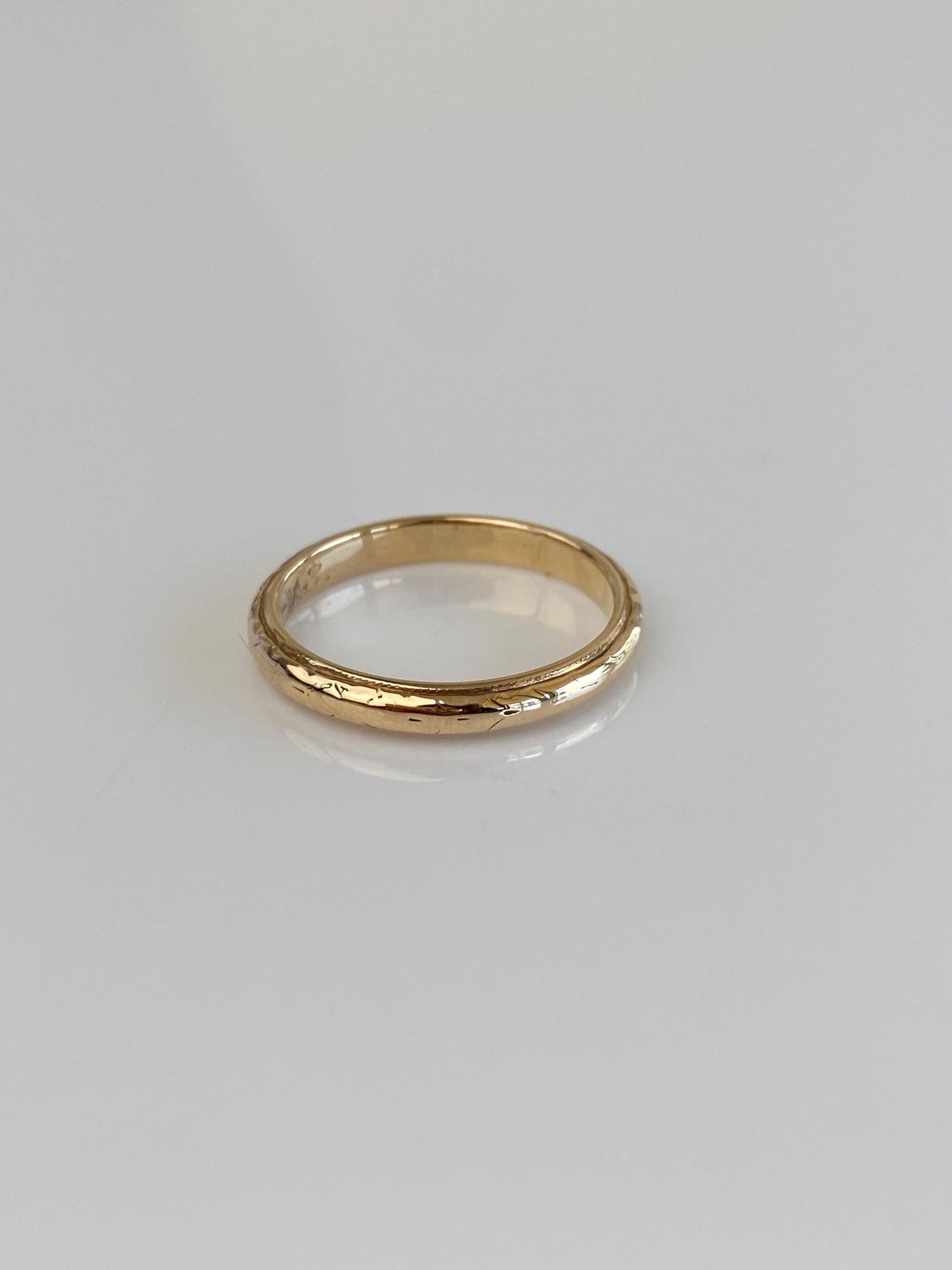 Vintage Solid 14k Yellow Gold Milgrain Ring Band - Size 8