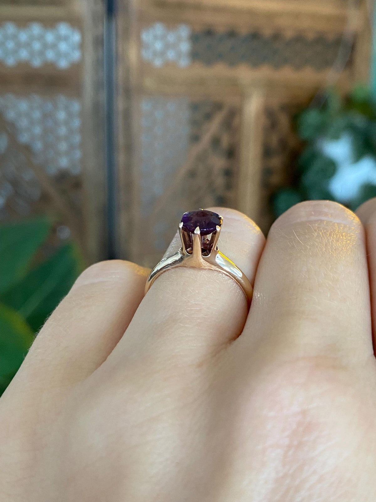 Vintage Solid 10k Yellow Gold Amethyst Ring - Size 5.25