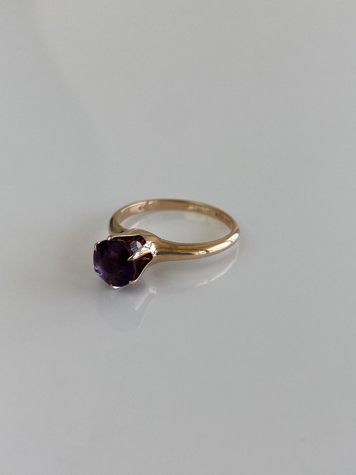 Vintage Solid 10k Yellow Gold Amethyst Ring - Size 5.25