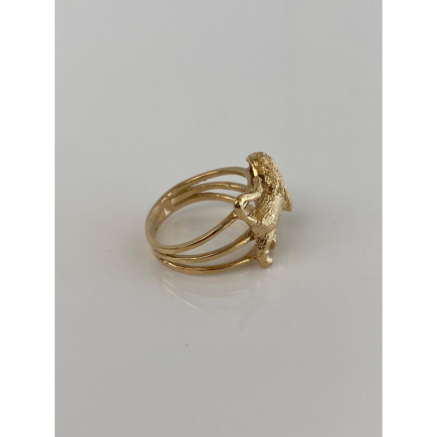 Vintage Solid 14k Yellow Gold Lion Ring Band - Size 5.5