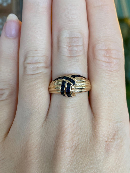 Solid 14k Yellow Gold Blue Sapphire Lined Ring - Size 7.75