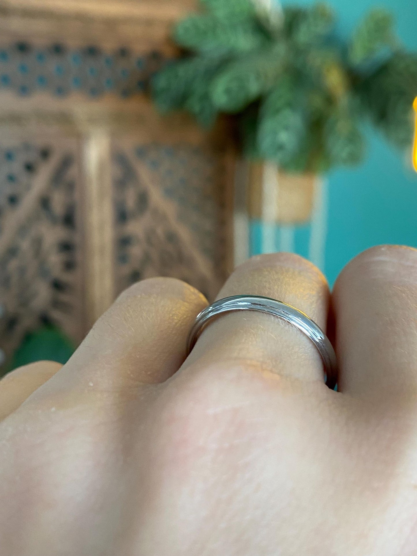 Vintage Solid 18k White Gold Miligrain Ring Band - Size 8.25