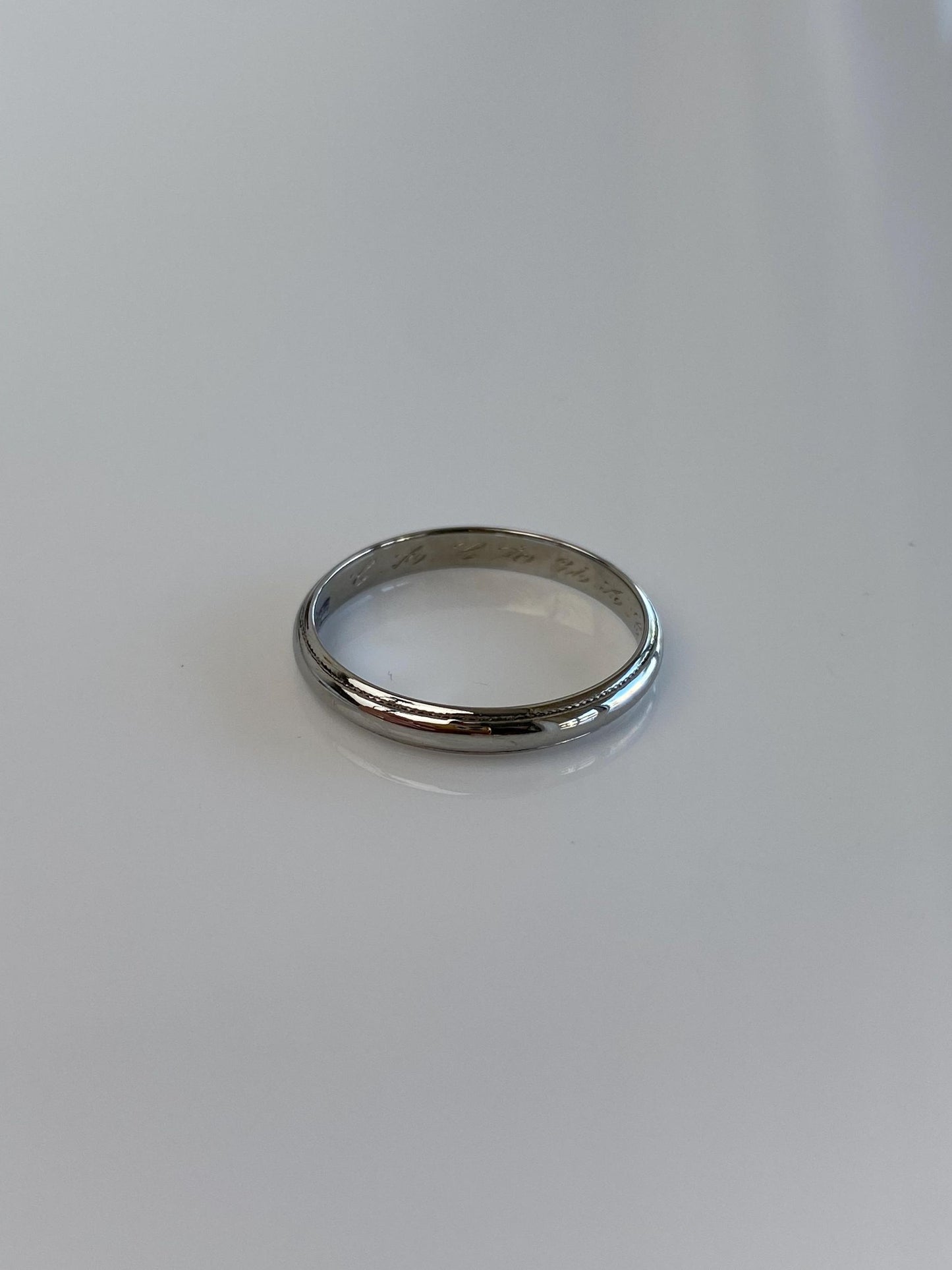 Vintage Solid 18k White Gold Miligrain Ring Band - Size 8.25