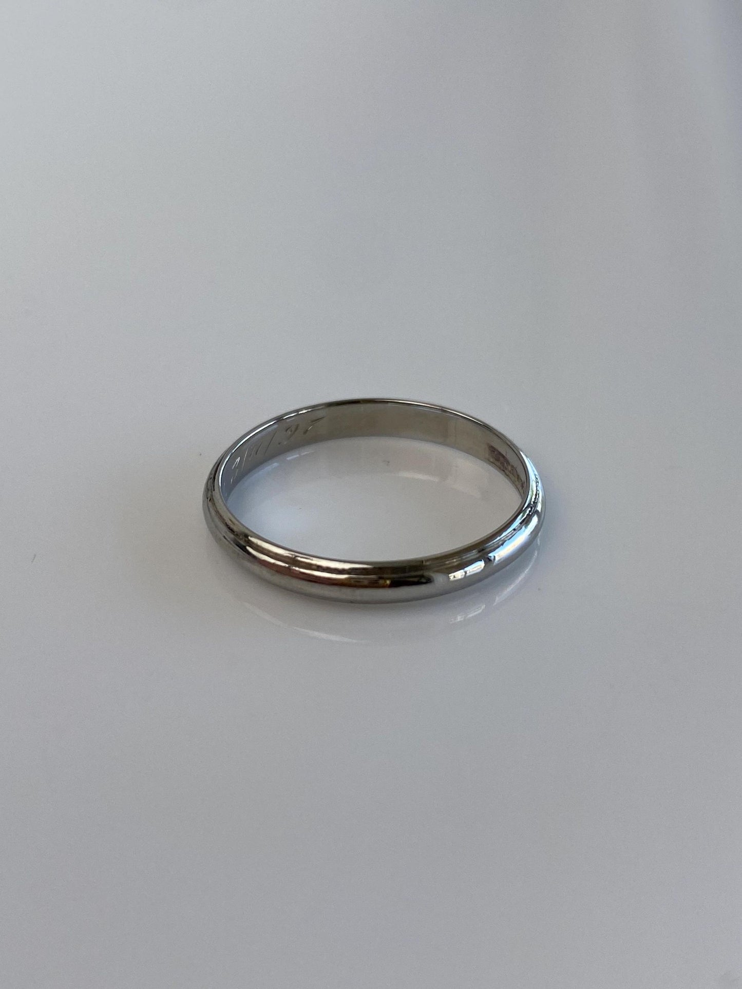 Vintage Solid 18k White Gold Miligrain Ring Band - Size 8.25