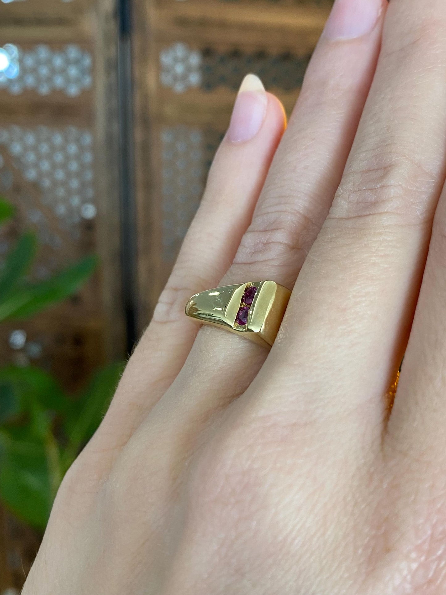 Vintage Solid 18k Yellow Gold Ruby Square Ring Band - Size 5