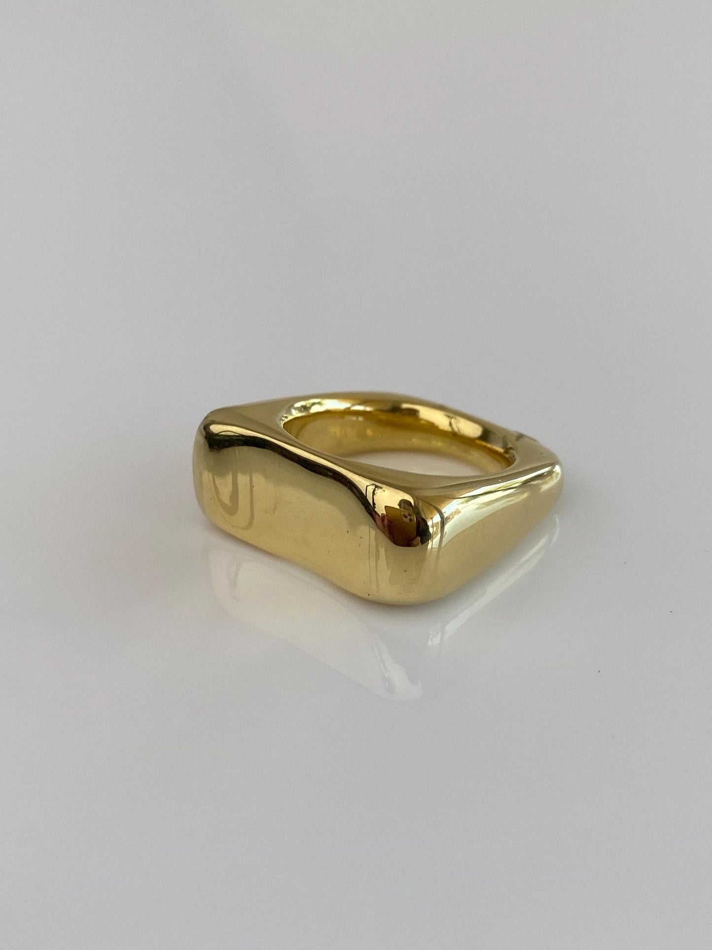 Vintage Solid 18k Yellow Gold Ruby Square Ring Band - Size 5