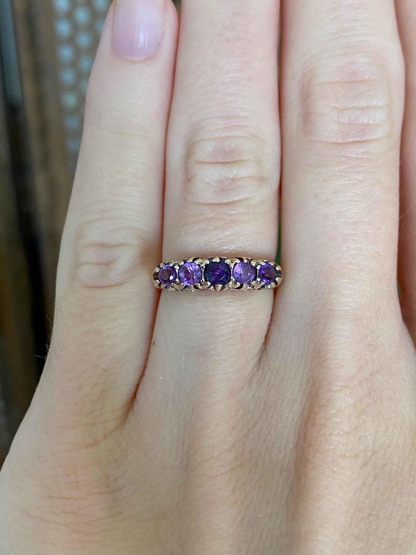 Vintage Solid 9k Yellow Gold Amethyst Row Ring - Size 4.75