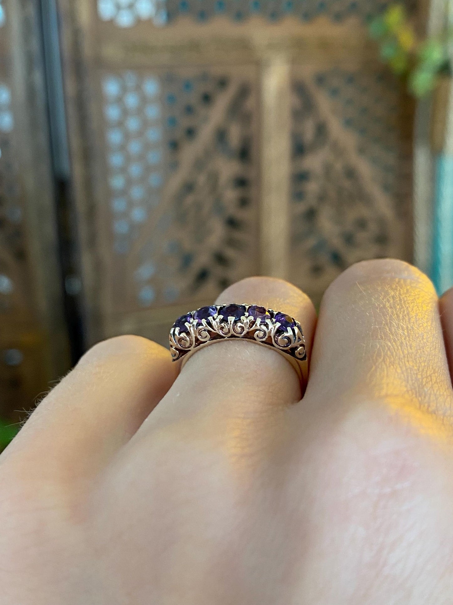 Vintage Solid 9k Yellow Gold Amethyst Row Ring - Size 4.75