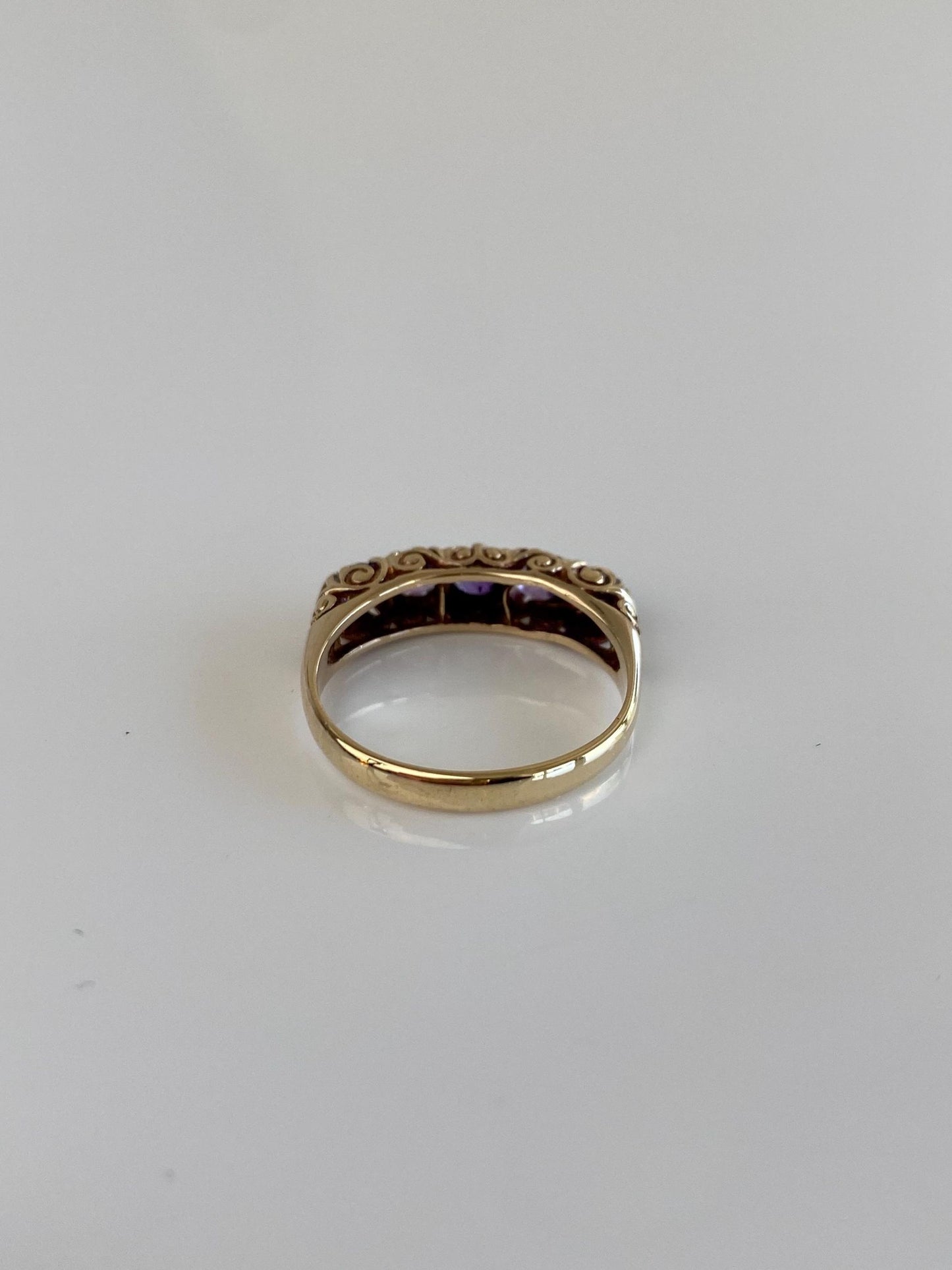 Vintage Solid 9k Yellow Gold Amethyst Row Ring - Size 4.75