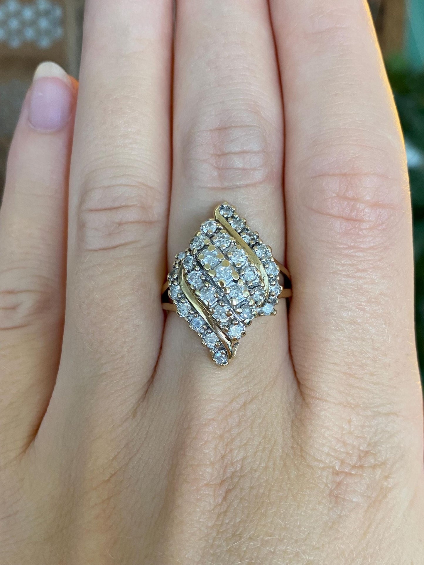 Vintage Solid 10k Yellow Gold Diamond Cluster Ring - Size 6.5