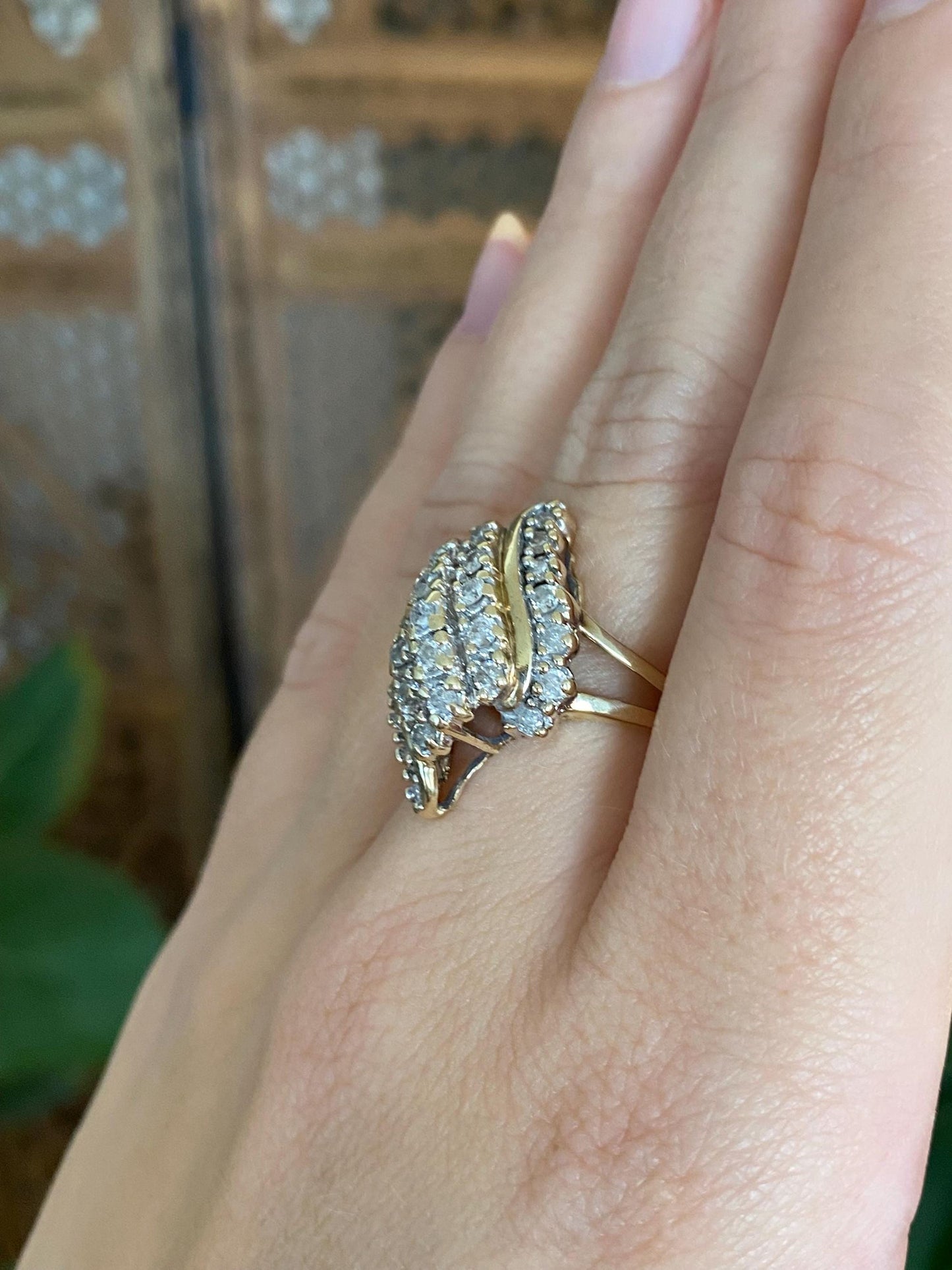 Vintage Solid 10k Yellow Gold Diamond Cluster Ring - Size 6.5