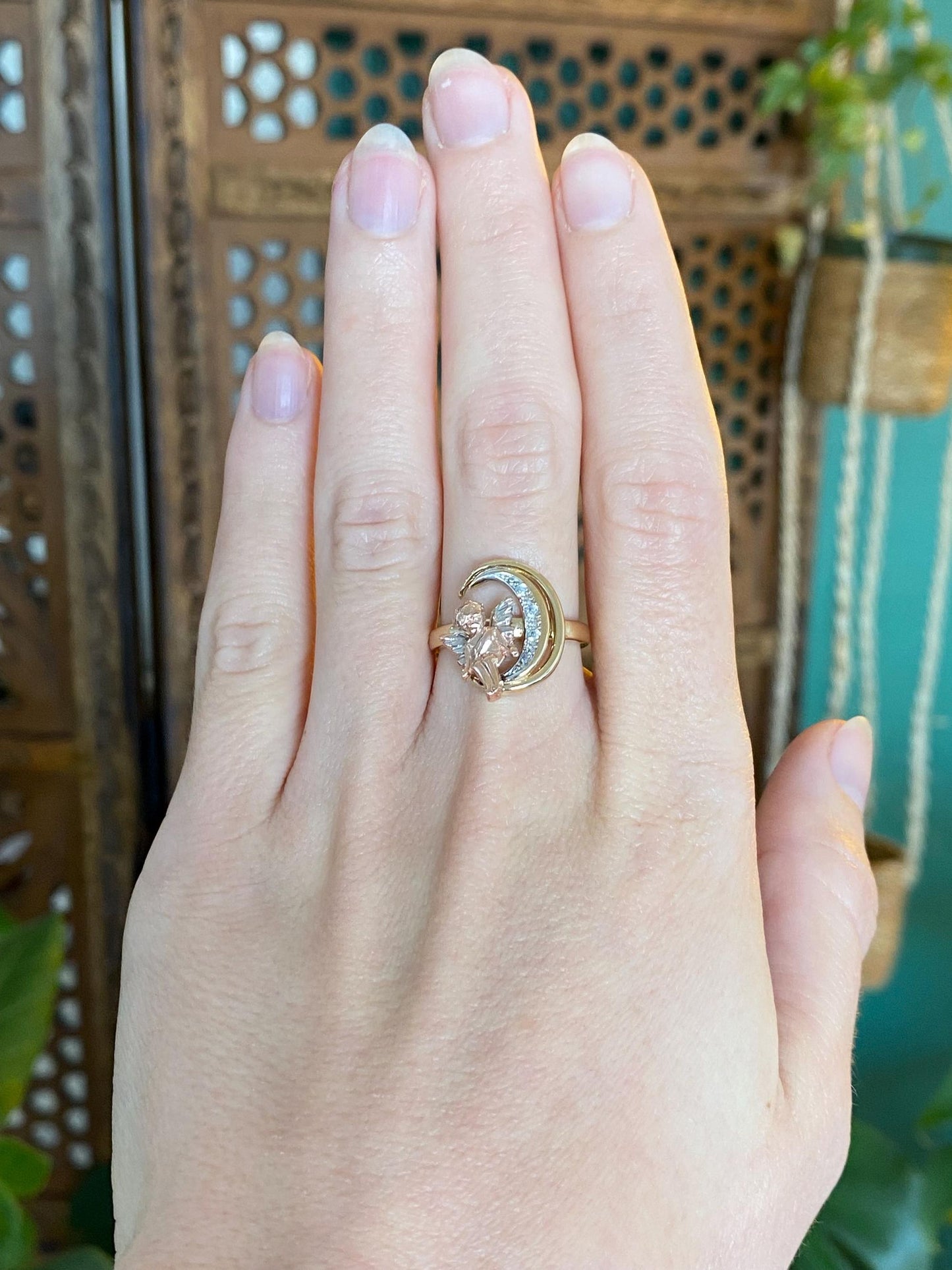 Vintage Solid 14k Tri Tone Gold Clear Cubic Zirconia Angel Crescent Moon Ring - Size 7