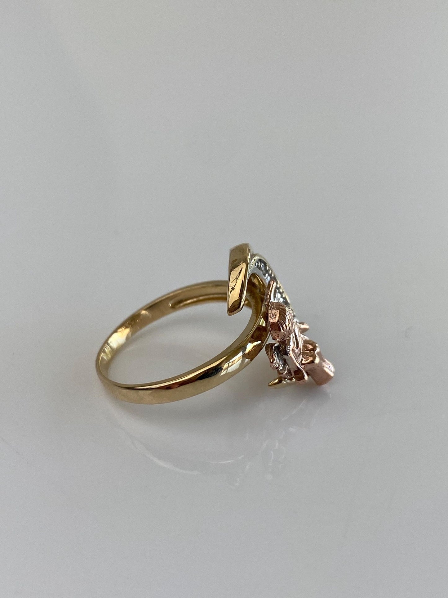 Vintage Solid 14k Tri Tone Gold Clear Cubic Zirconia Angel Crescent Moon Ring - Size 7