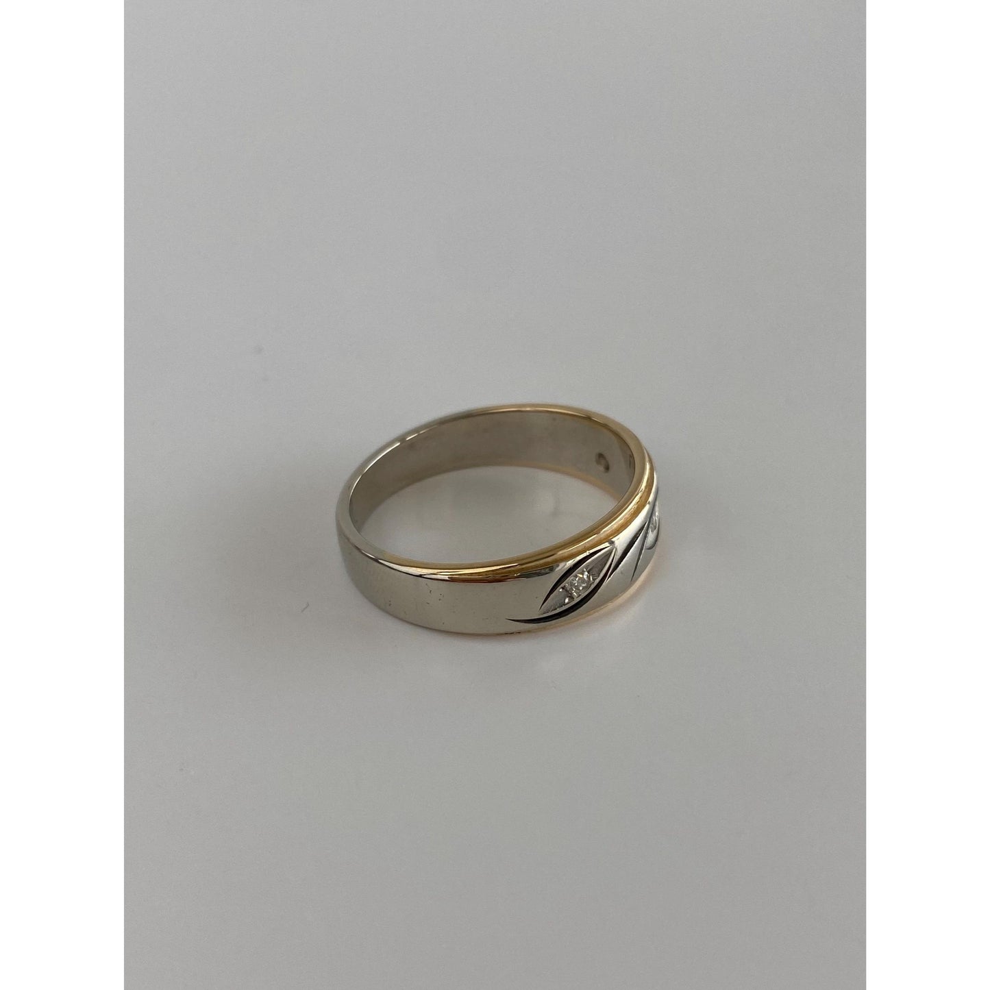 Vintage Solid 14k White & Yellow Gold Diamond Ring Band - Size 10.75