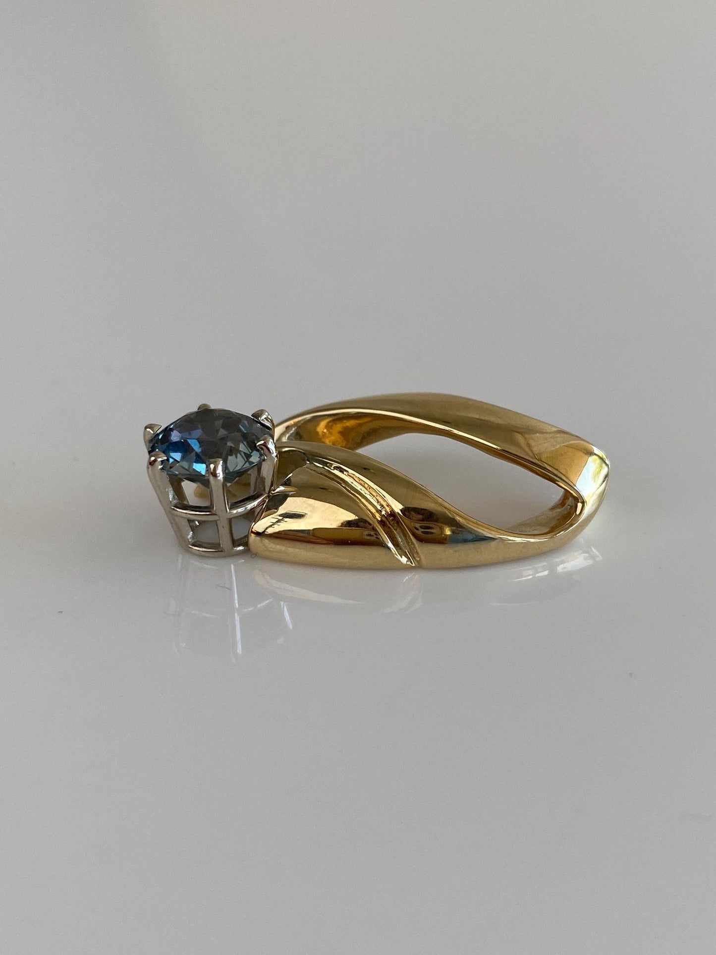 Vintage Solid 14k Yellow Gold Purple Sapphire Charm
