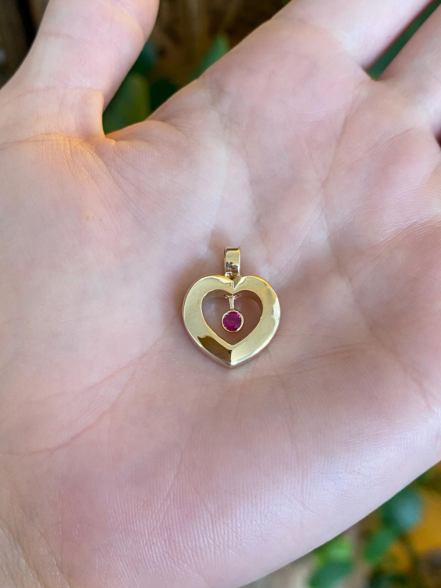 Vintage Solid 14k Yellow Gold Pink Sapphire Open Heart Charm