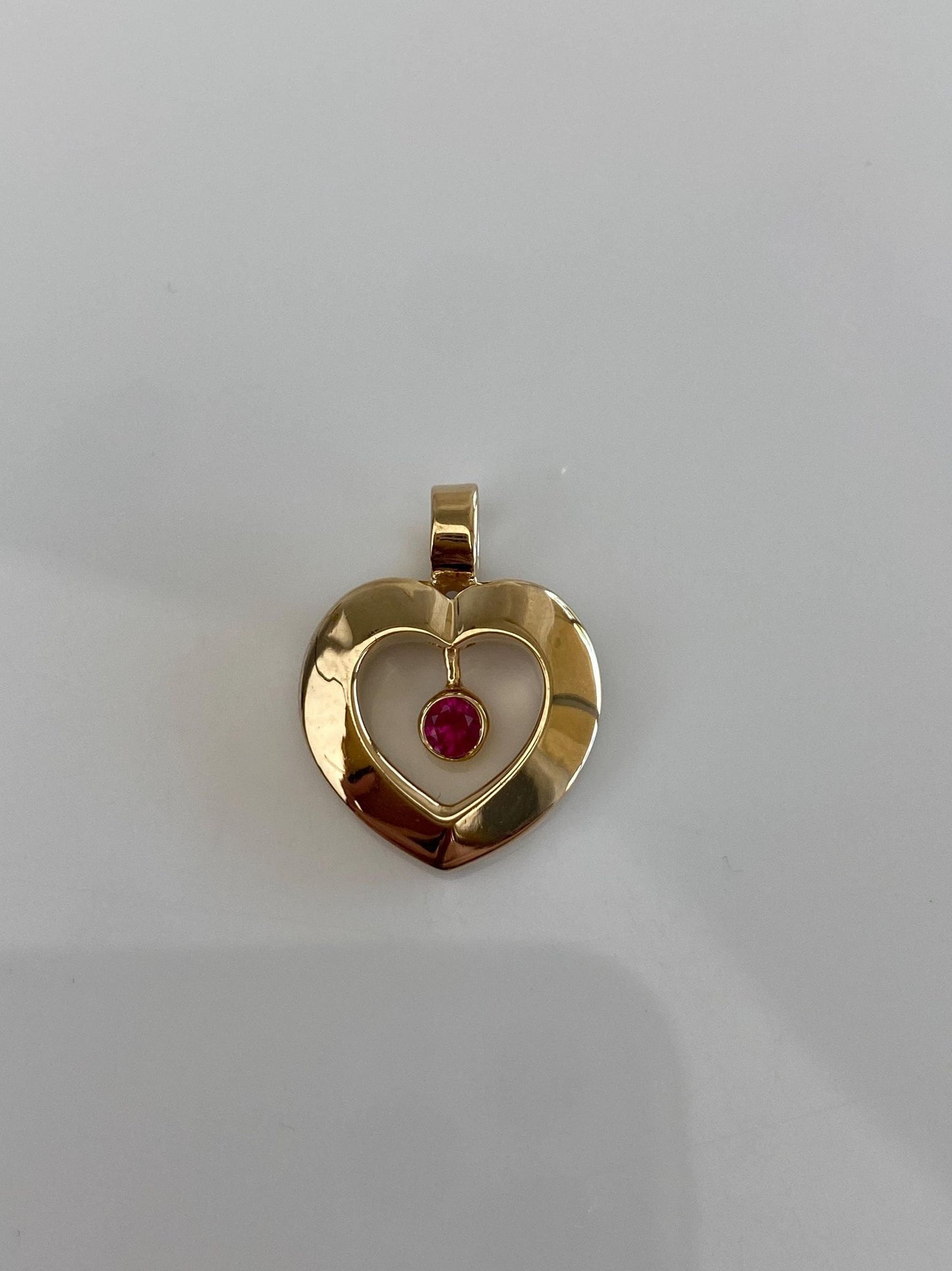 Vintage Solid 14k Yellow Gold Pink Sapphire Open Heart Charm