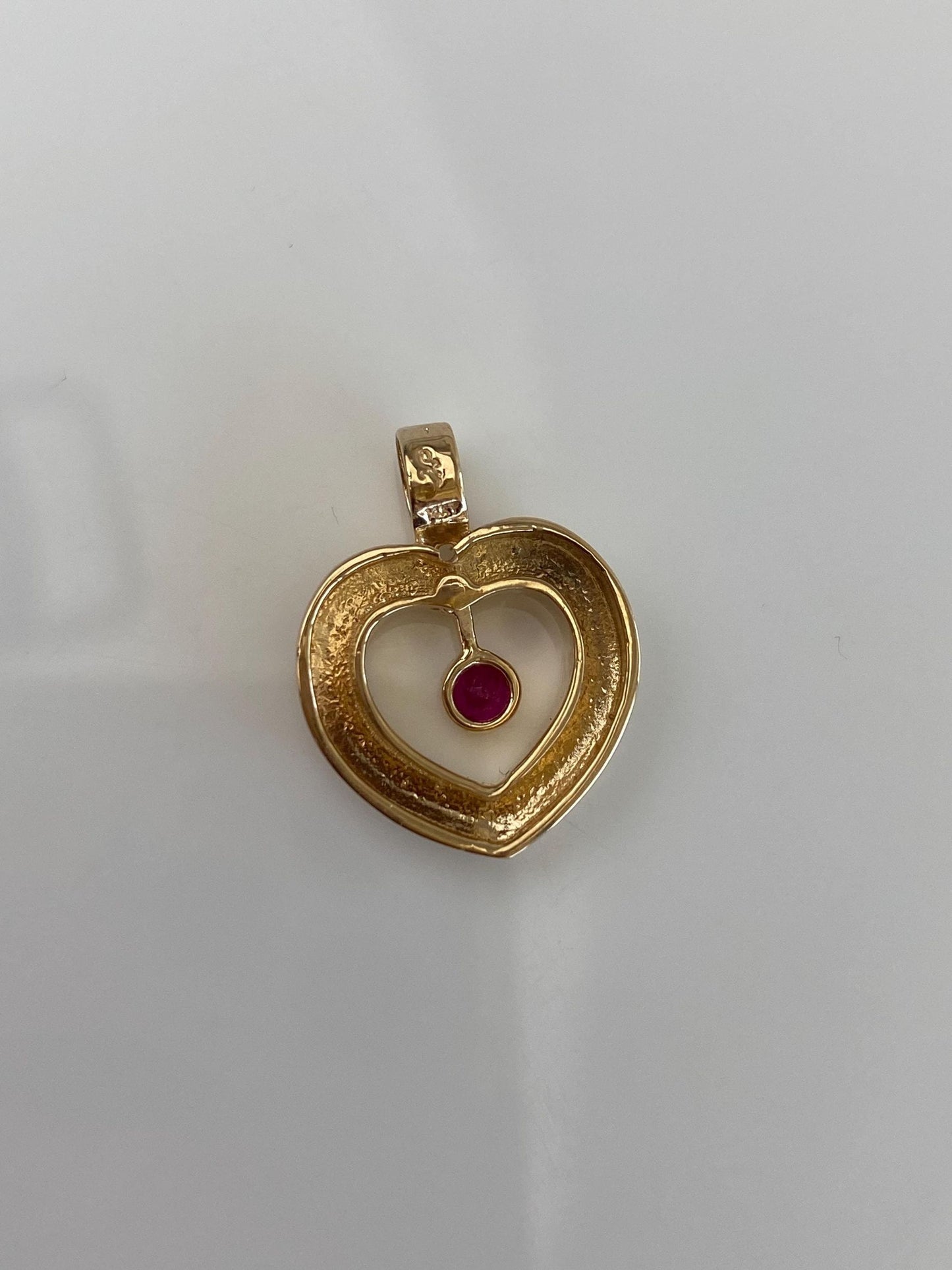 Vintage Solid 14k Yellow Gold Pink Sapphire Open Heart Charm