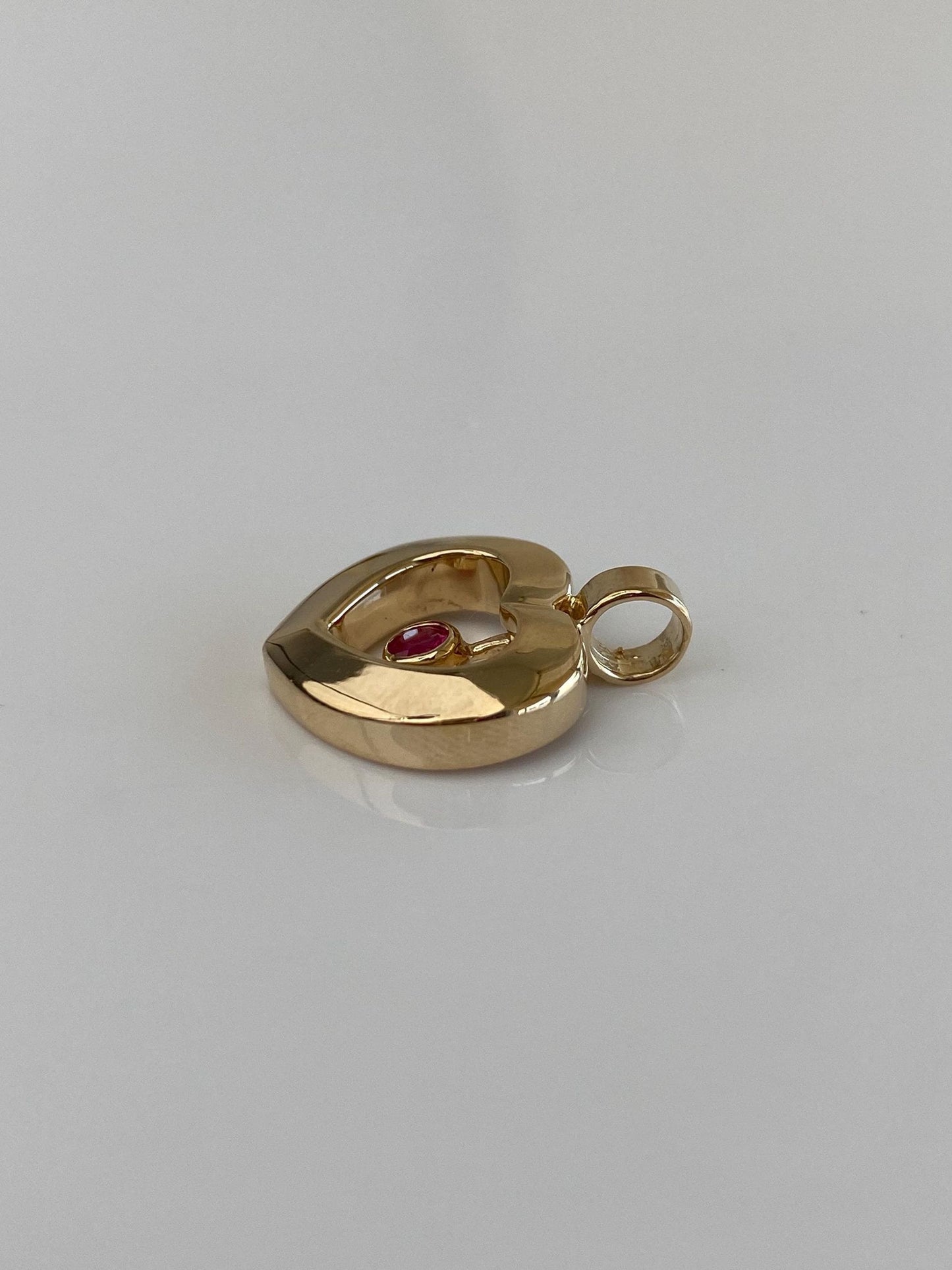 Vintage Solid 14k Yellow Gold Pink Sapphire Open Heart Charm