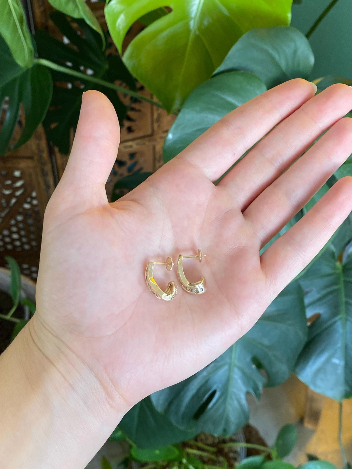 Vintage Solid 14k Yellow Gold Baguette Diamond Drop Earrings
