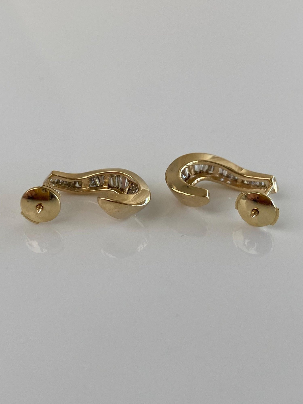 Vintage Solid 14k Yellow Gold Baguette Diamond Drop Earrings