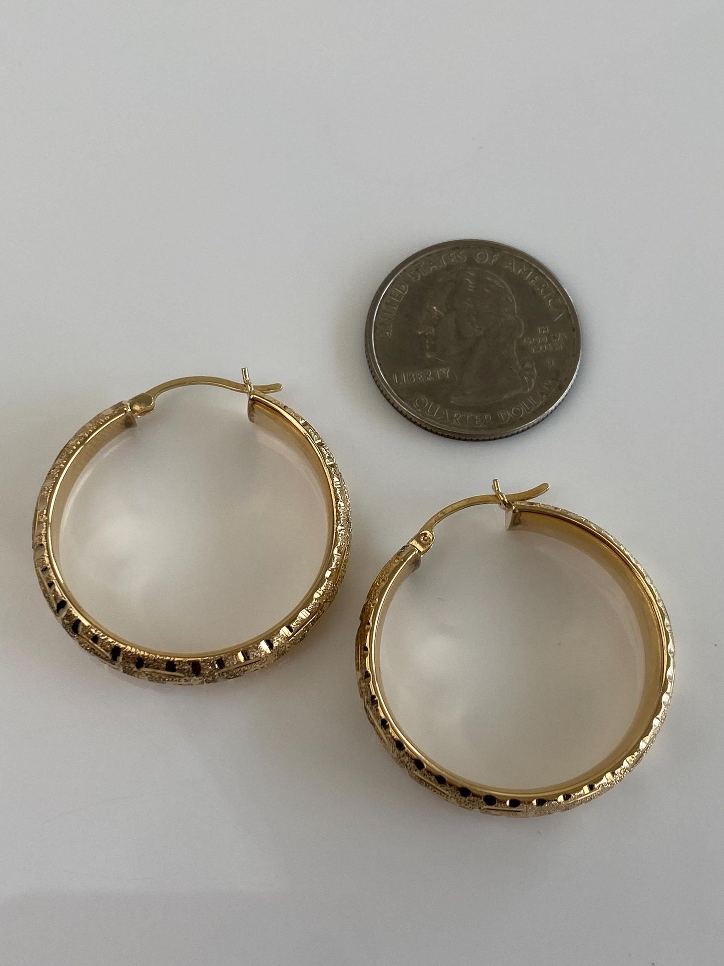 Vintage 14k Yellow Gold Diamond Cut Greek Key Design Hoop Earrings