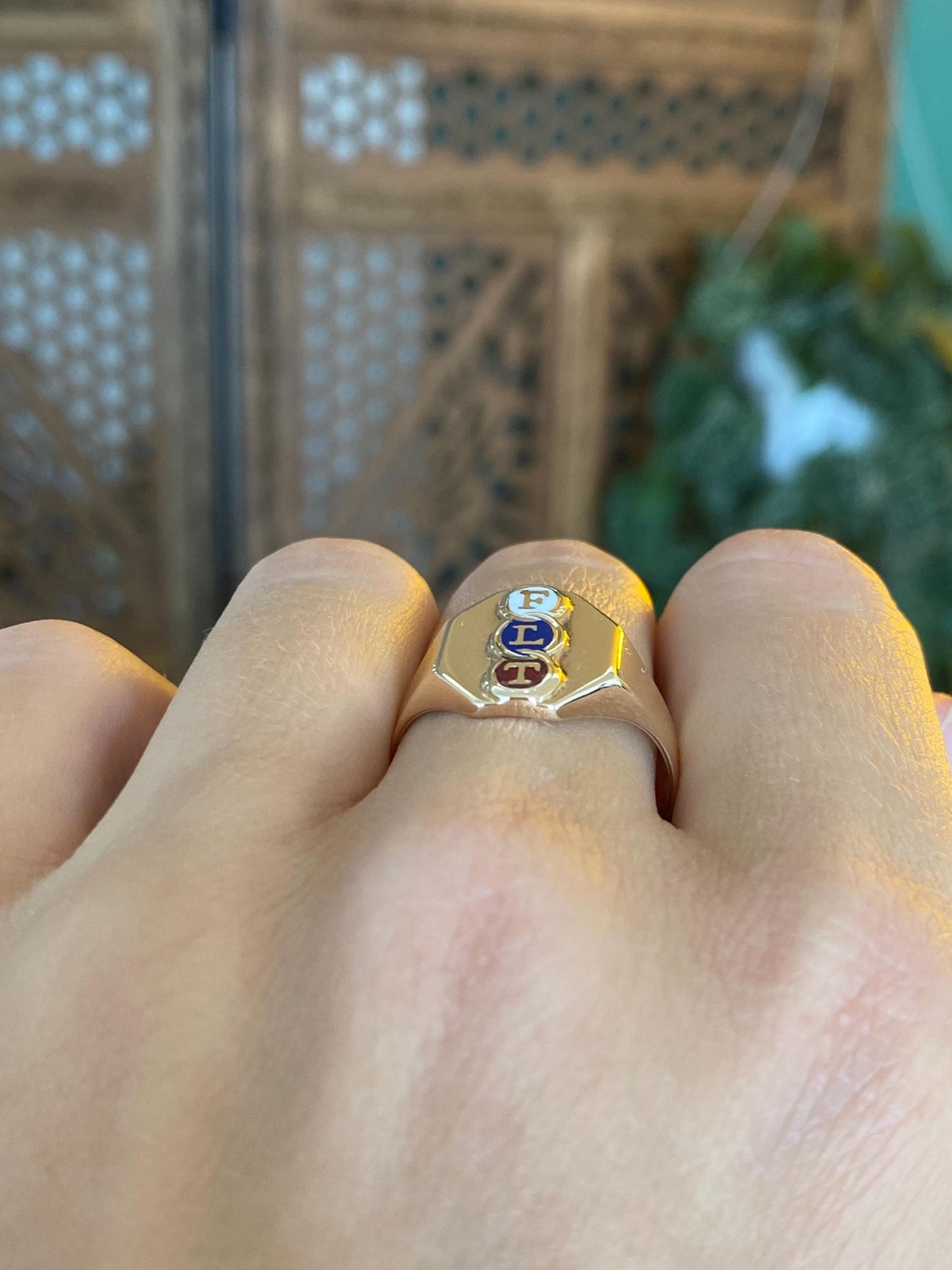 Vintage Solid 10k Yellow Gold Enamel 'FLT' Signet Ring - Size 9.25