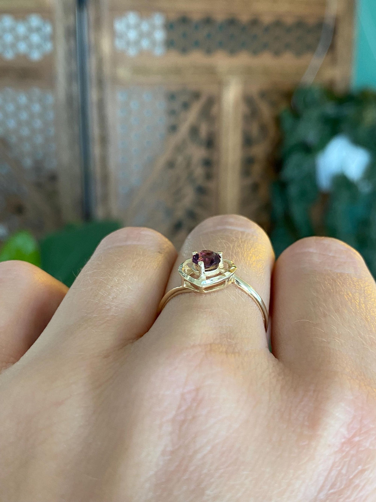 Vintage Solid 10k Yellow Gold Purple Cubic Zirconia Heart Ring - Size 6.5