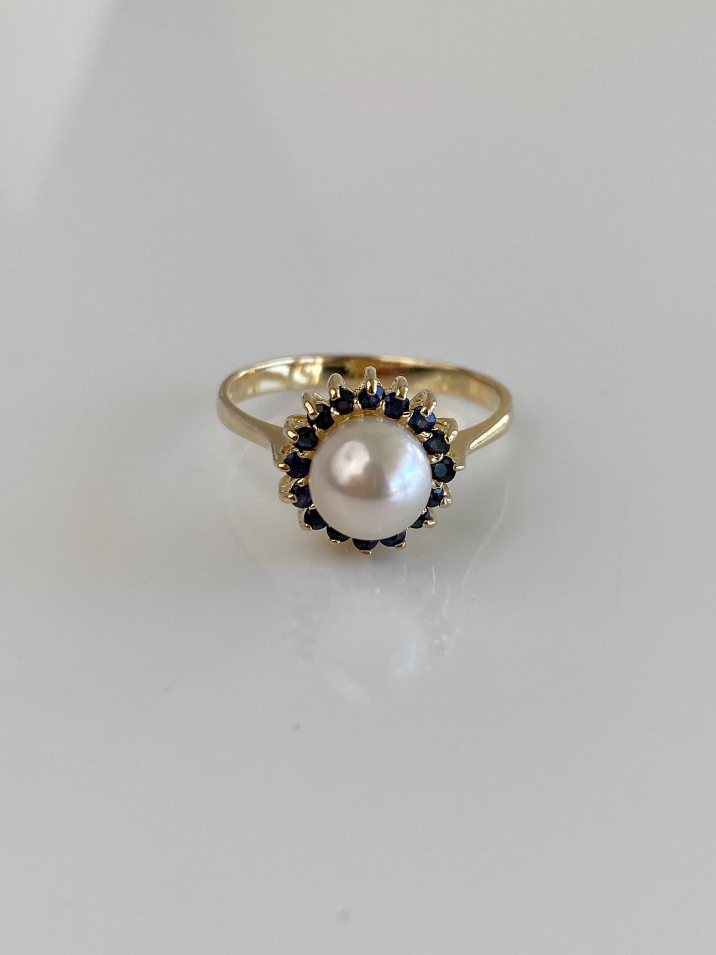 Vintage Solid 14k Yellow Gold Blue Sapphire Halo Pearl Ring - Size 8.25