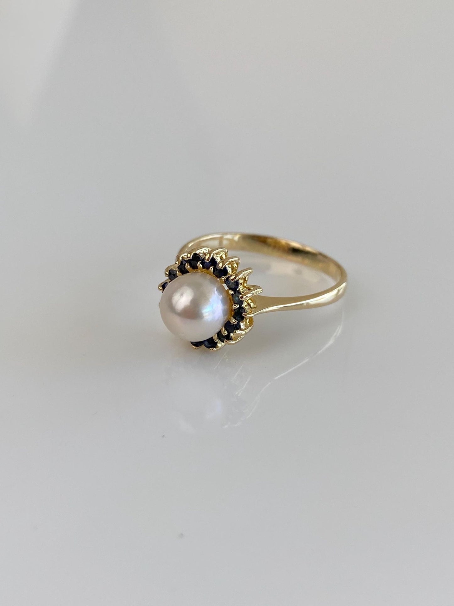 Vintage Solid 14k Yellow Gold Blue Sapphire Halo Pearl Ring - Size 8.25
