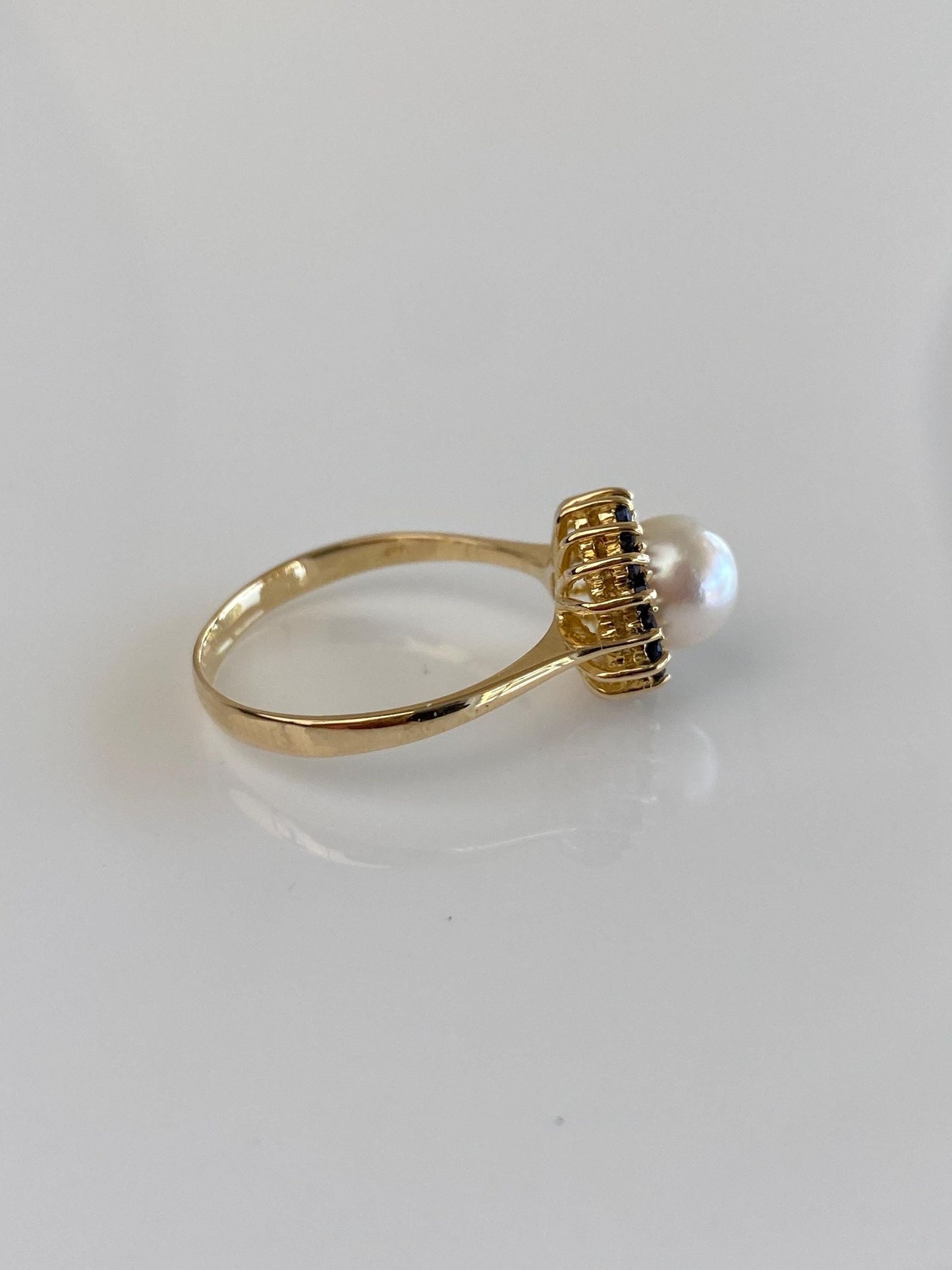 Vintage Solid 14k Yellow Gold Blue Sapphire Halo Pearl Ring - Size 8.25