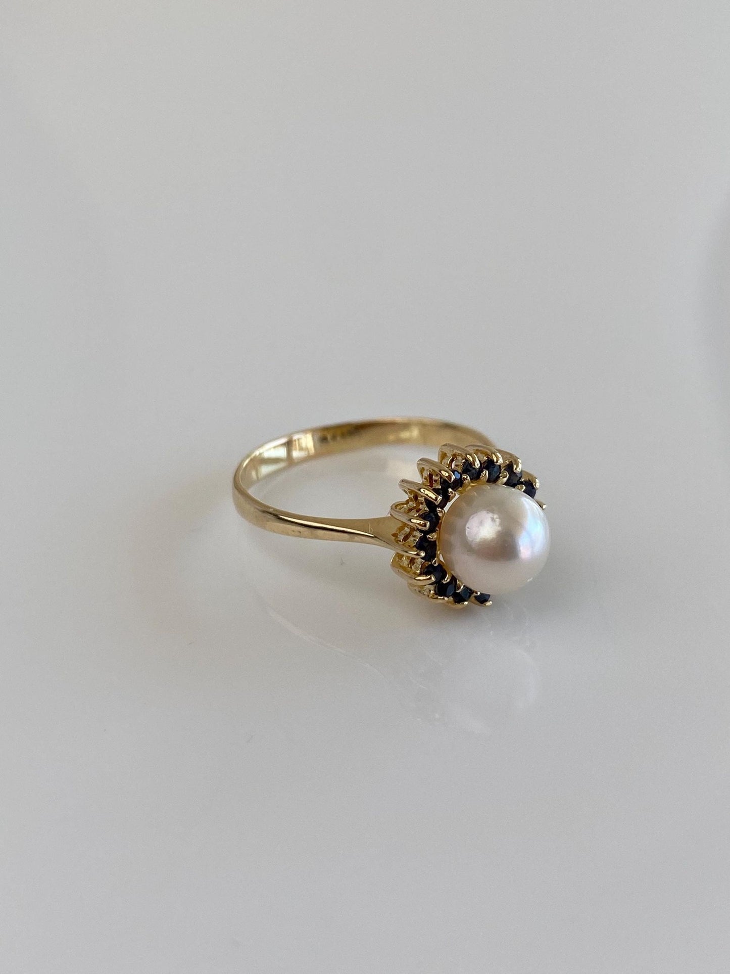 Vintage Solid 14k Yellow Gold Blue Sapphire Halo Pearl Ring - Size 8.25