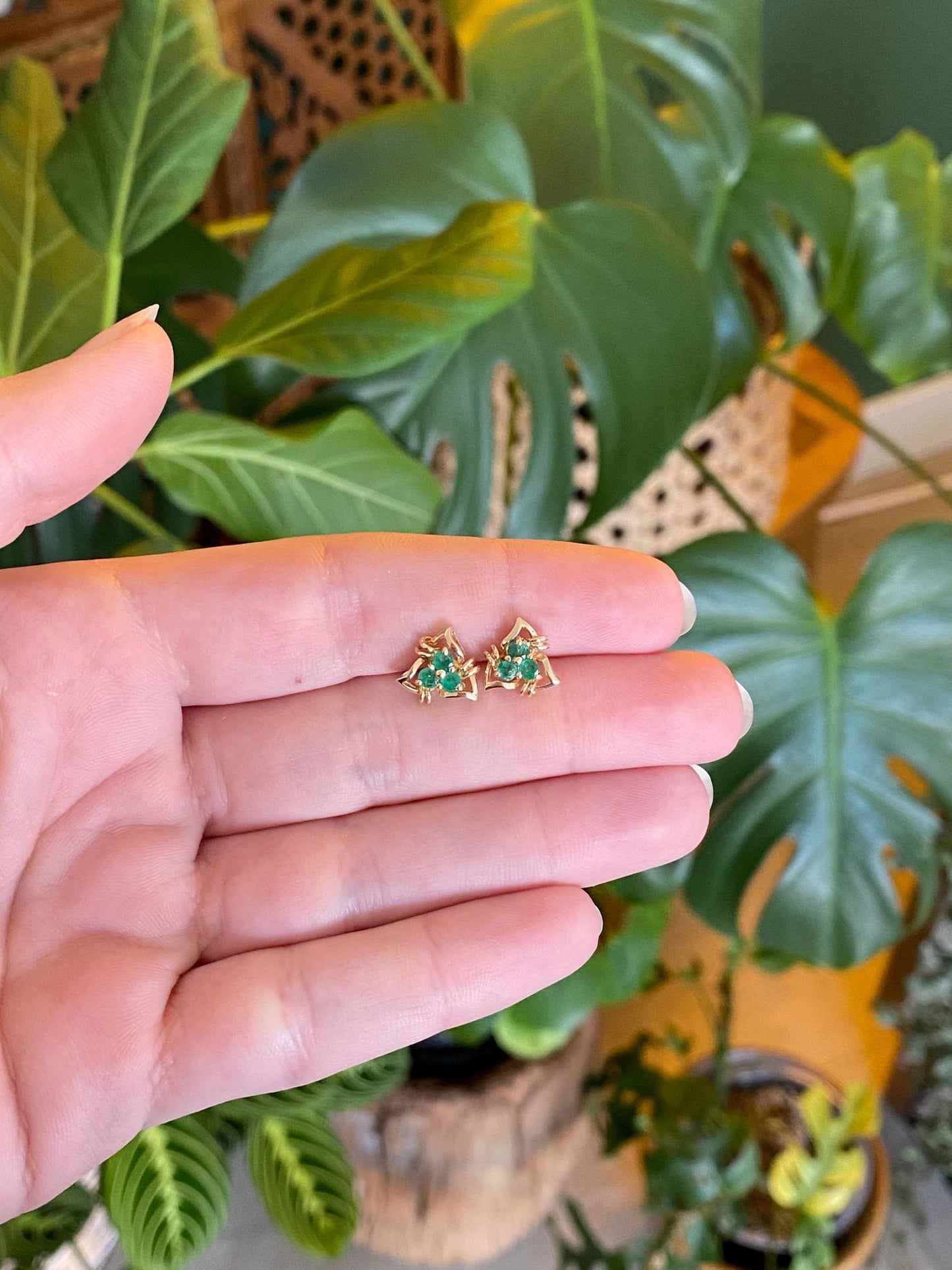 Vintage Solid 14k Yellow Gold Emerald Cluster Stud Earrings