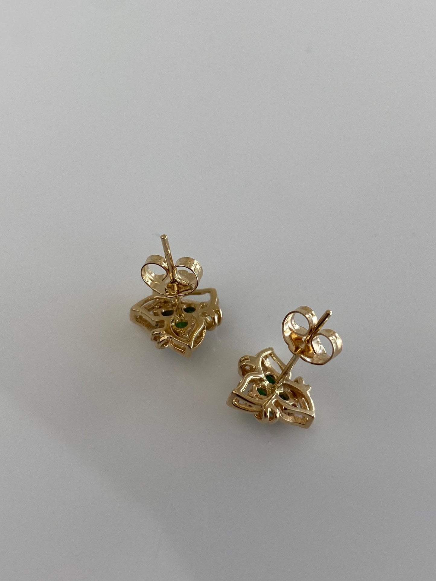 Vintage Solid 14k Yellow Gold Emerald Cluster Stud Earrings