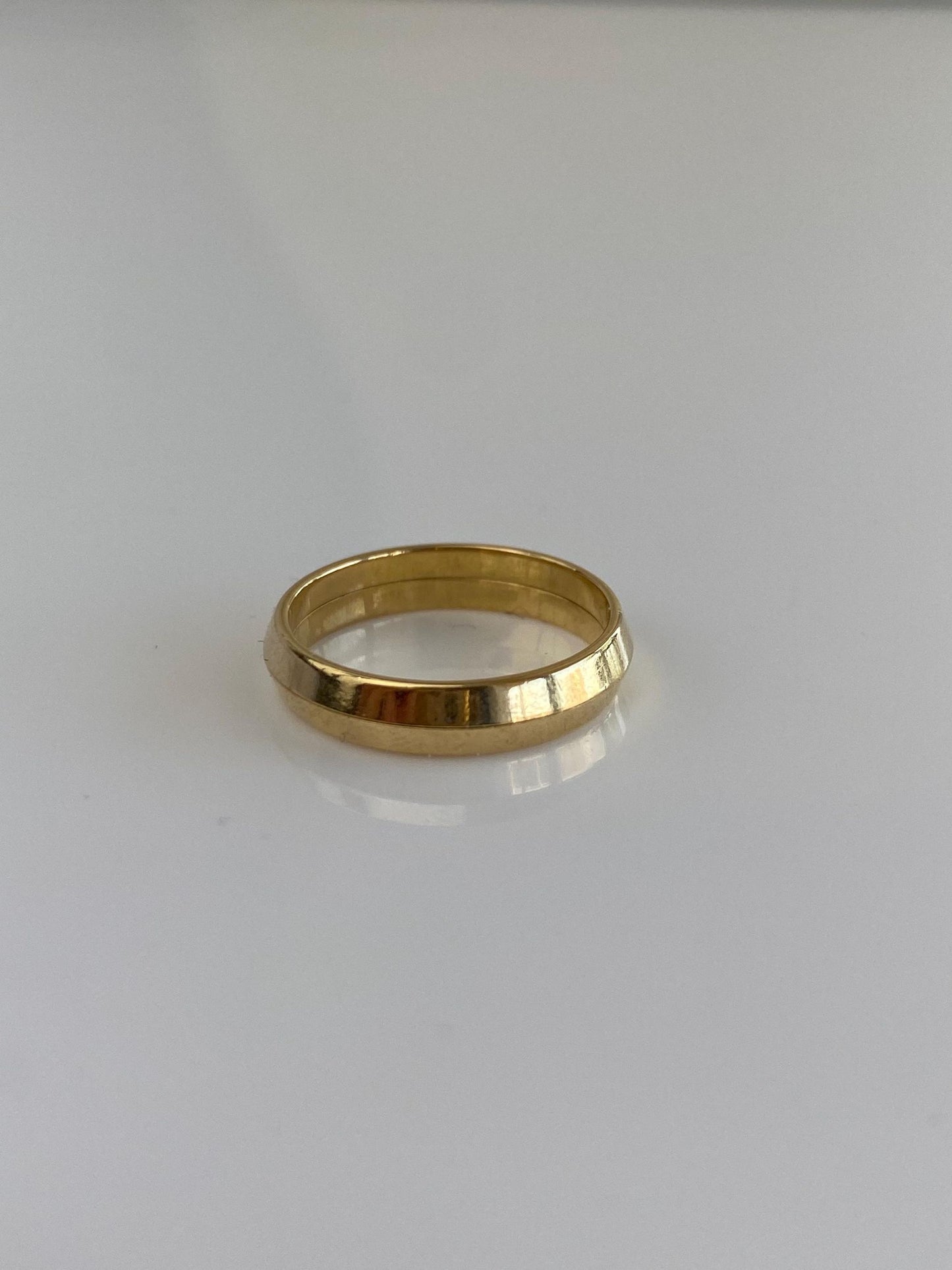 Vintage Solid 18k Yellow Gold 2 Piece Beveled Ring Band - Size 4.75