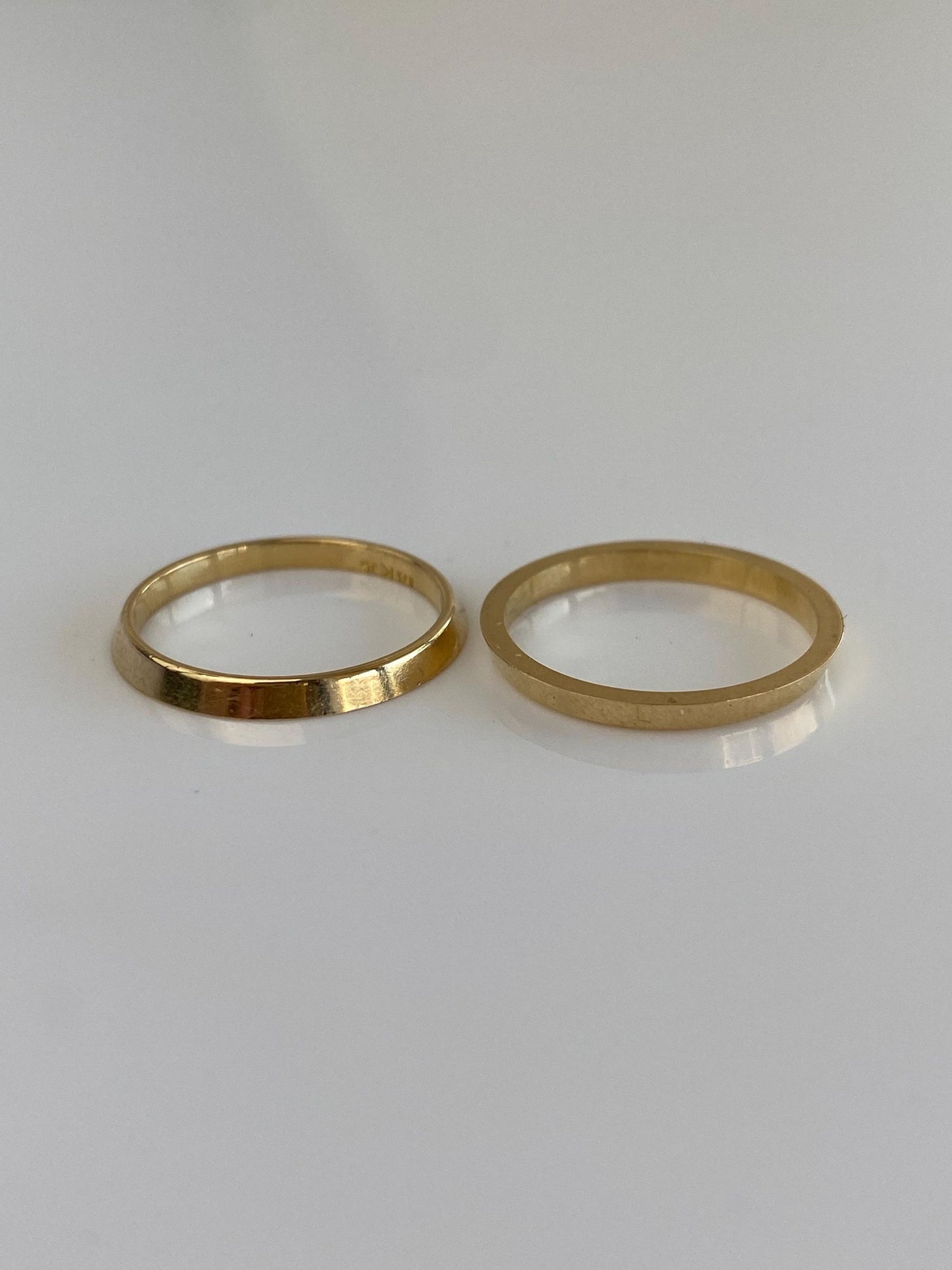 Vintage Solid 18k Yellow Gold 2 Piece Beveled Ring Band - Size 4.75