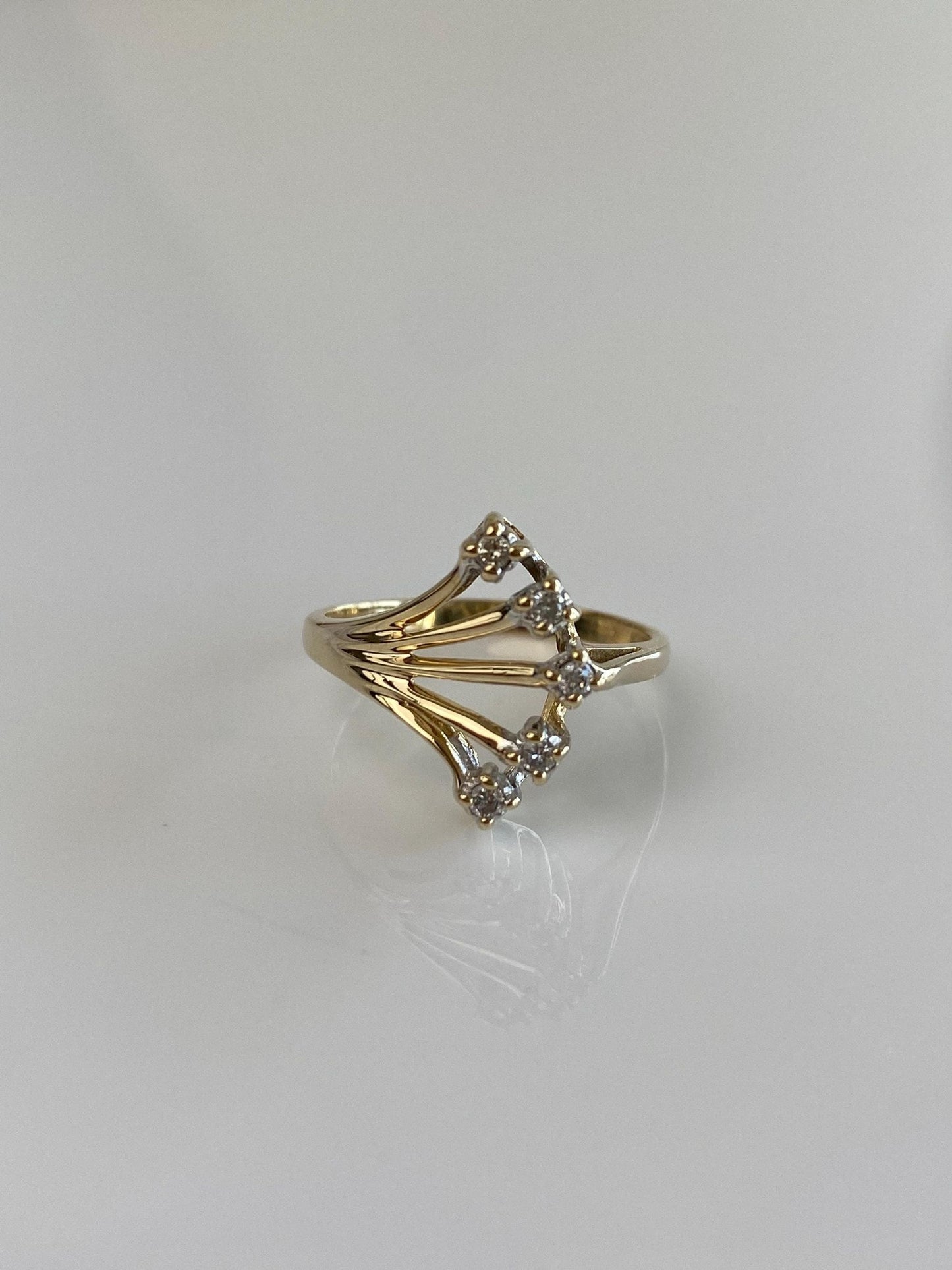 Vintage Solid 14k Yellow Gold Diamond Fan Ring - Size 6