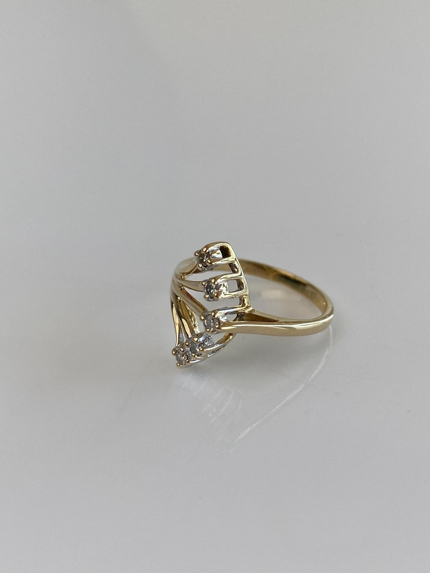 Vintage Solid 14k Yellow Gold Diamond Fan Ring - Size 6