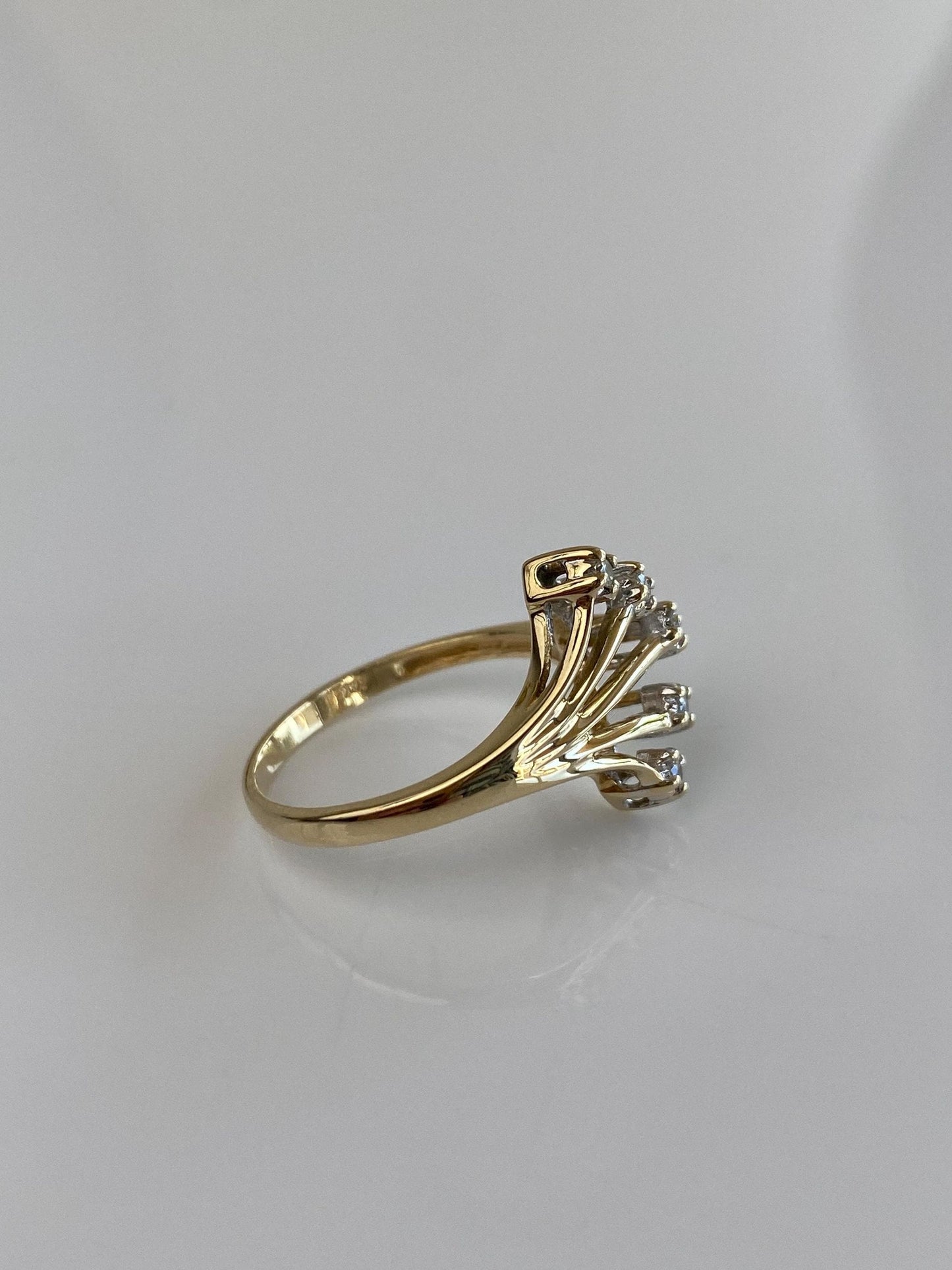 Vintage Solid 14k Yellow Gold Diamond Fan Ring - Size 6