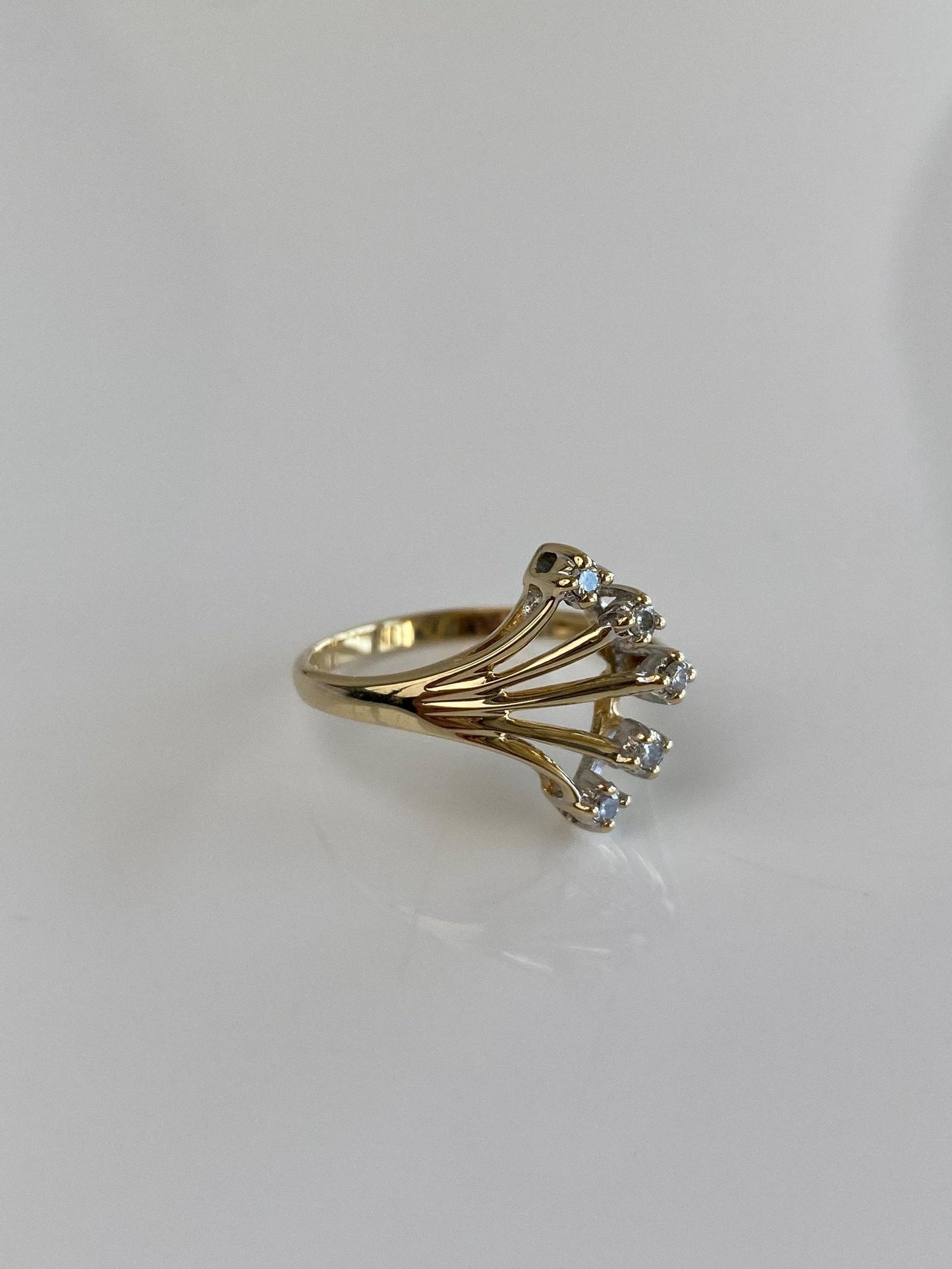 Vintage Solid 14k Yellow Gold Diamond Fan Ring - Size 6