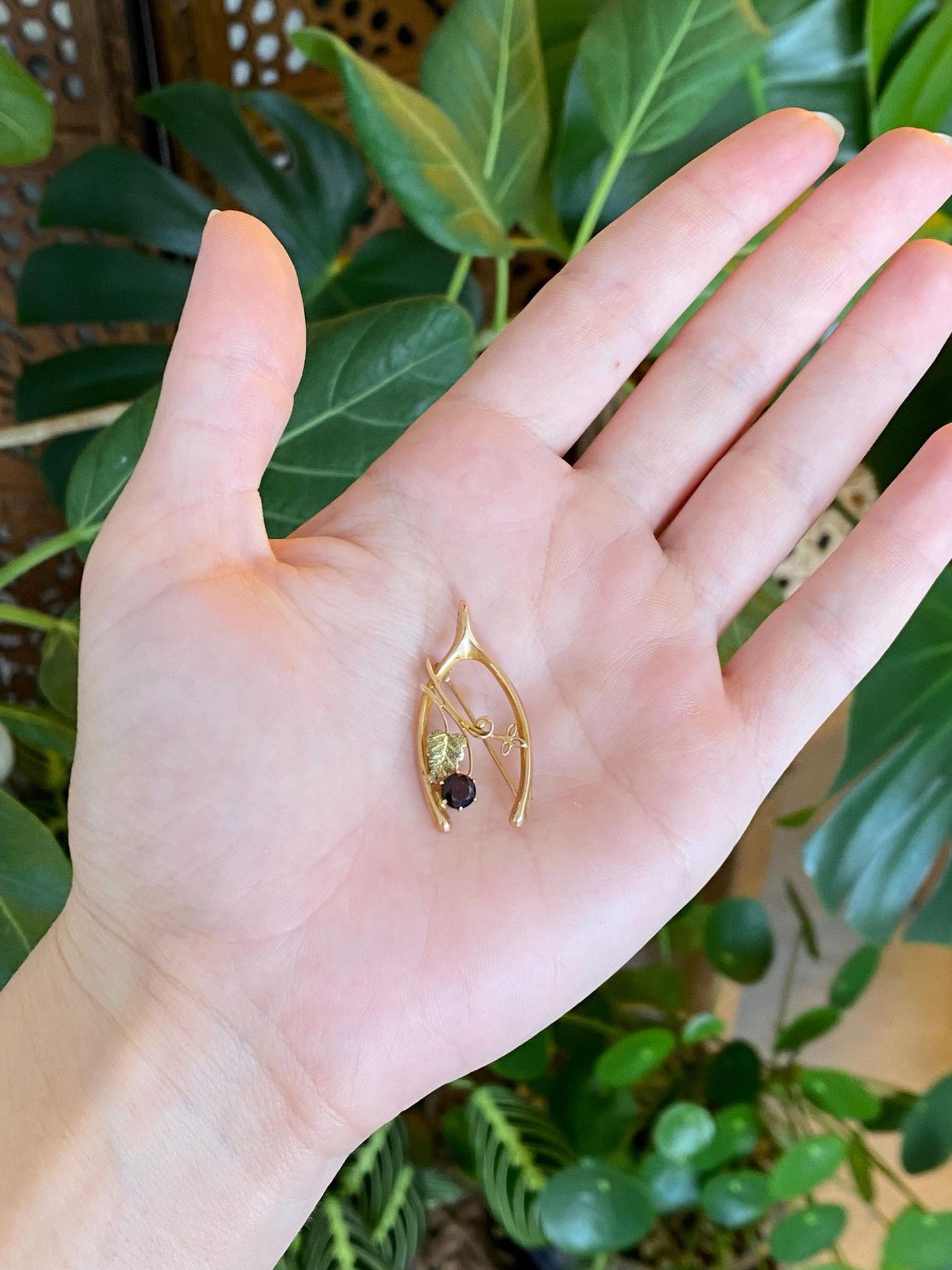 Vintage 10k Mixed Tone Gold Garnet Grape Leaf Wishbone Pin