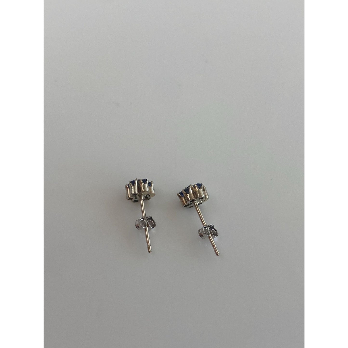 Vintage Solid 14k White Gold Blue Spinel Cluster Stud Earrings