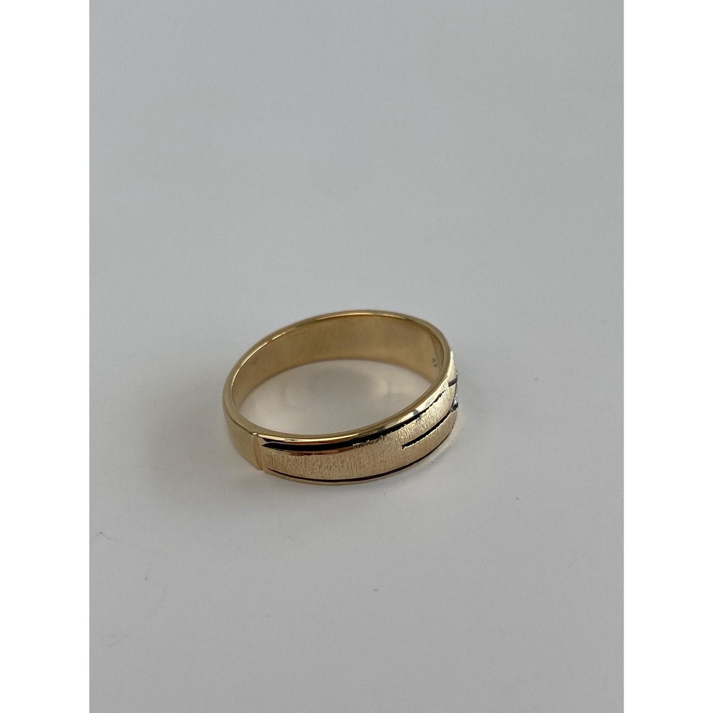 Vintage Solid 14k Yellow Gold Diamond Black Enamel Ring Band - Size 8