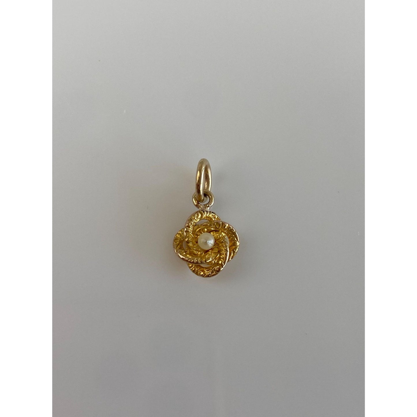 Vintage 18k Yellow Gold Seed Pearl Knot Charm