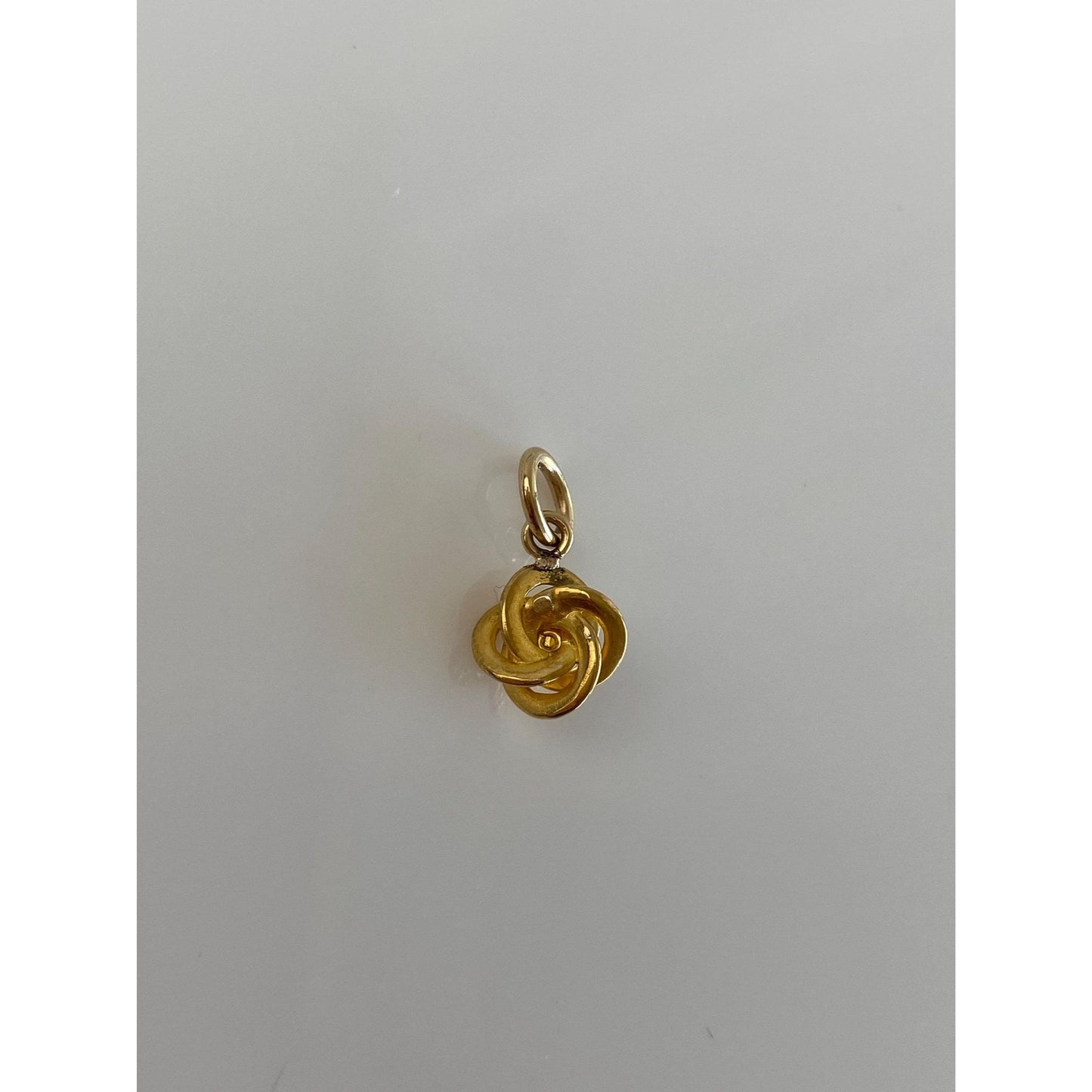 Vintage 18k Yellow Gold Seed Pearl Knot Charm