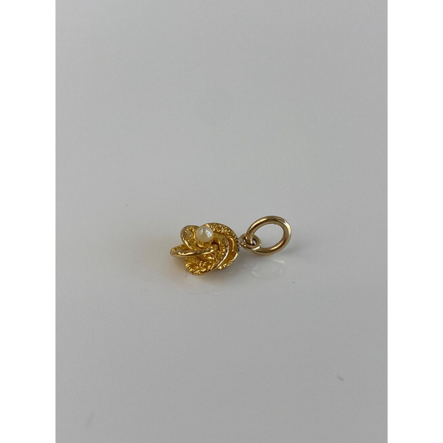 Vintage 18k Yellow Gold Seed Pearl Knot Charm